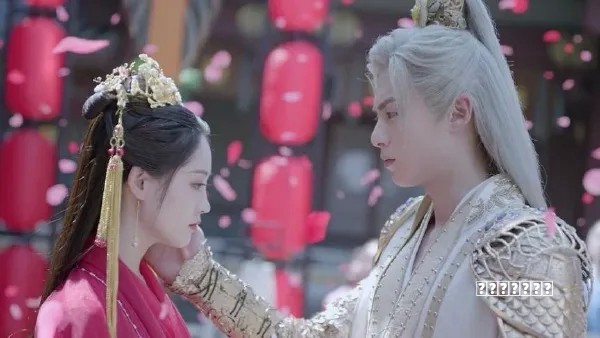 养成《莫斯科行动》曝新预告 张涵予黄轩上演猫鼠游戏